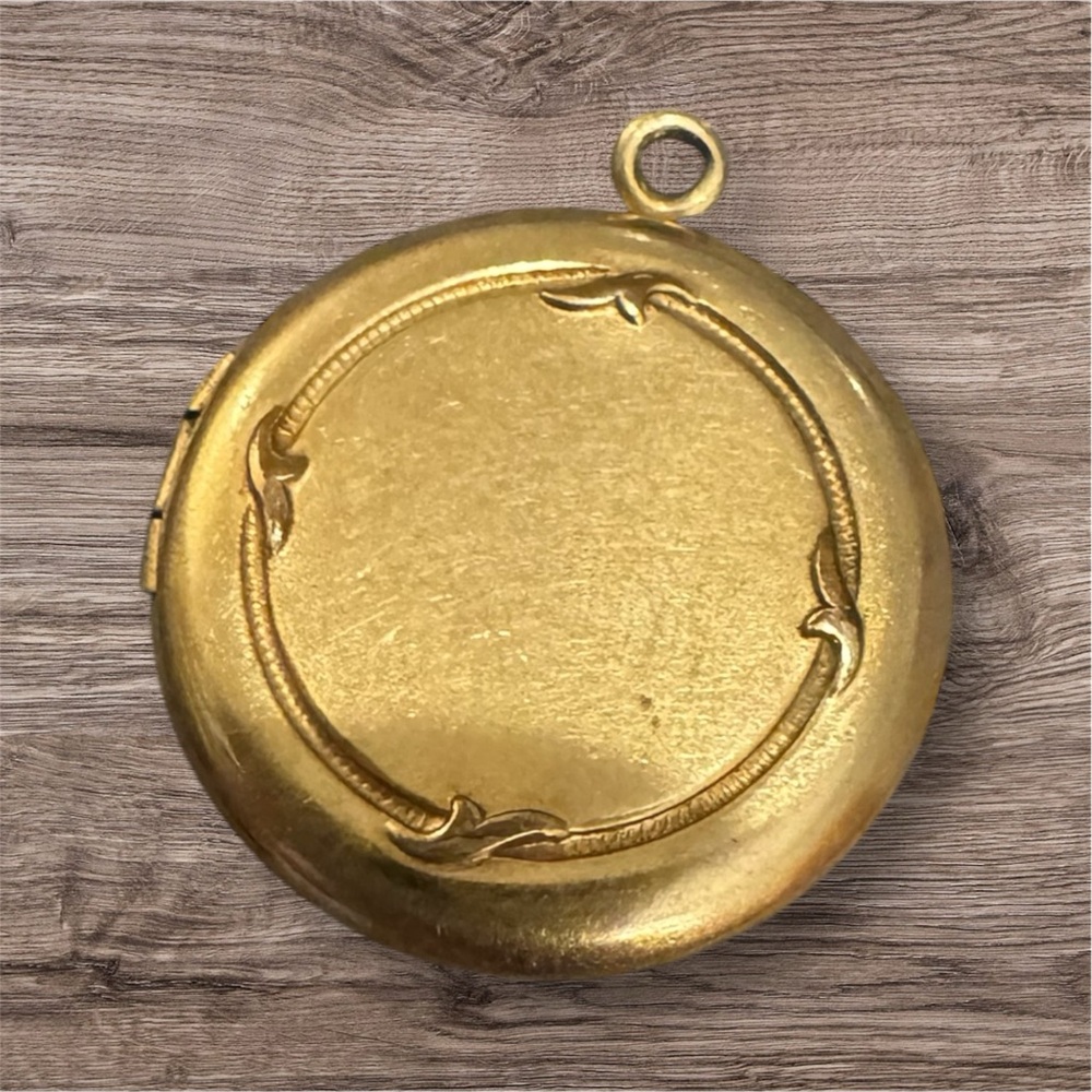 Walter Hayward Vintage Gold Filled Round Locket